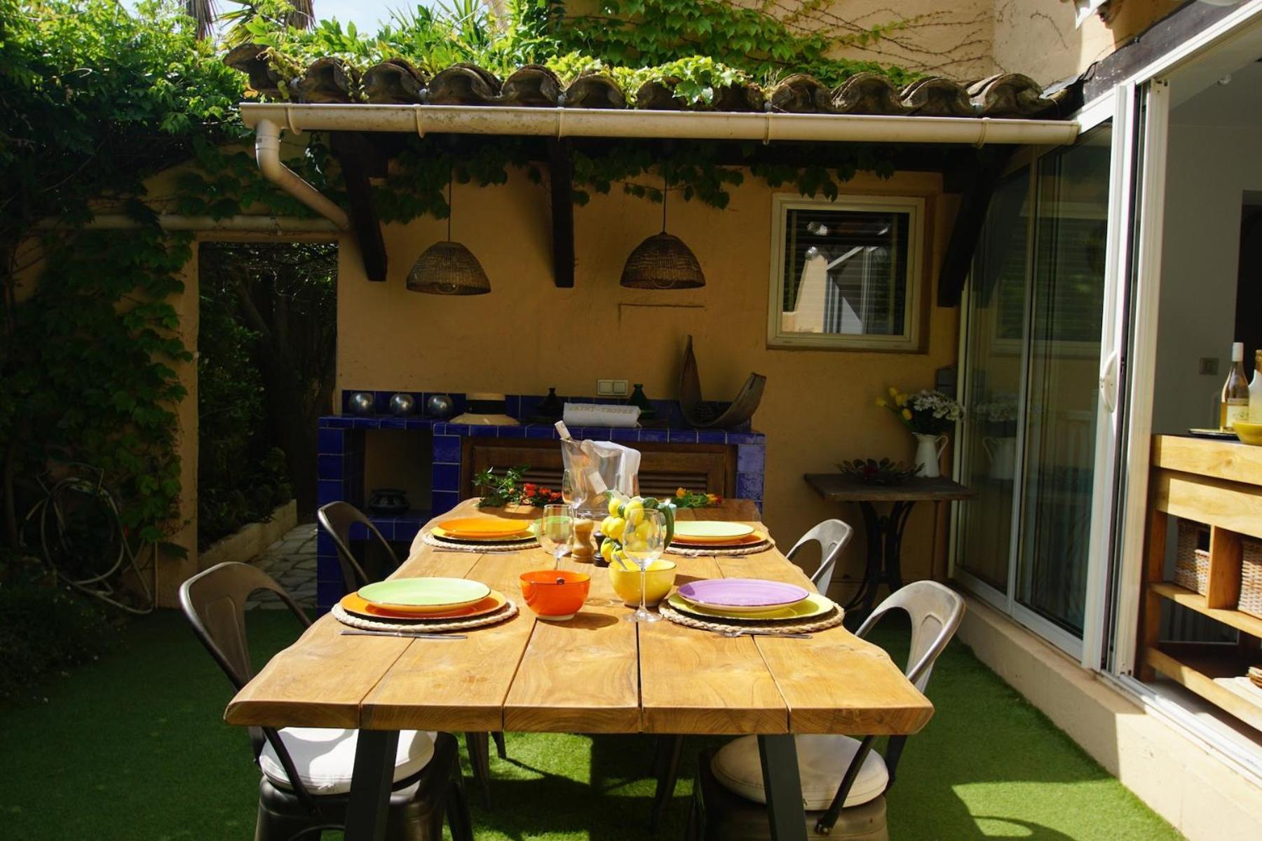 Solenzia, Luxueux A 100m De La